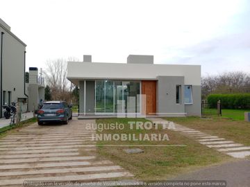 CASA A ESTRENAR  EN UNA PLANTA