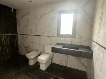 Casa 4 ambientes con piscina a estrenar en venta - Hudson Park