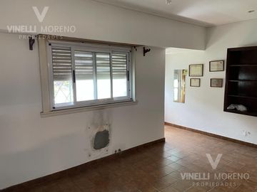 Casa buena ubicacion y con jardin