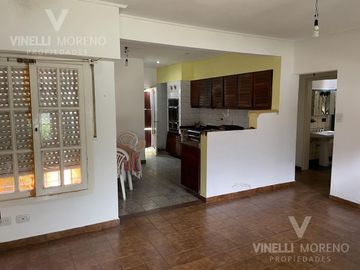 Casa buena ubicacion y con jardin
