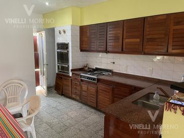 Casa buena ubicacion y con jardin
