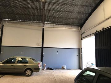 Galpón con Oficinas Departamentos en Venta La Plata