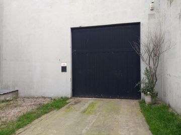 Galpón con Oficinas Departamentos en Venta La Plata