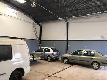 Galpón con Oficinas Departamentos en Venta La Plata