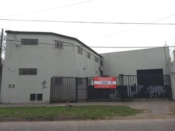 Galpón con Oficinas Departamentos en Venta La Plata