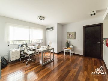 Casa 2 plantas. 3 dormitorios en venta. Piscina, Parque - Cadaques (Funes Hills)