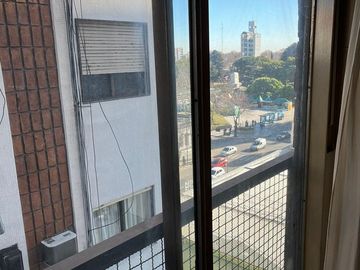 Departamento 2 ambientes a metros municipio Lomas