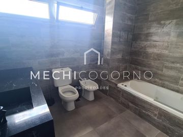 Casa 3 dormitorios venta en La Comarca, Bancalari