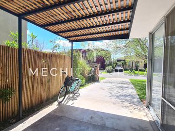 Casa 3 dormitorios venta en La Comarca, Bancalari