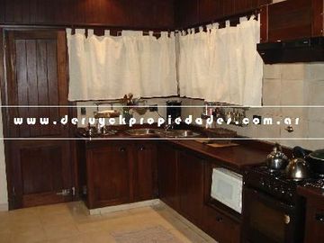Chalet en Venta Cond en Quilmes Oeste
