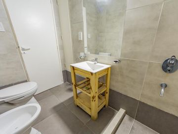 VENTA - Departamento reciclado - 2 Dormitorios - 2 Baños- Centro, Rosario