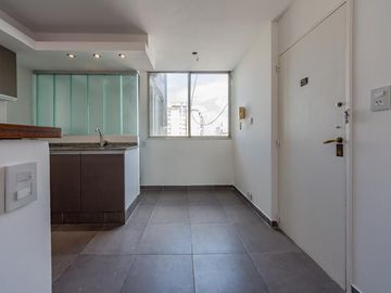 VENTA - Departamento reciclado - 2 Dormitorios - 2 Baños- Centro, Rosario