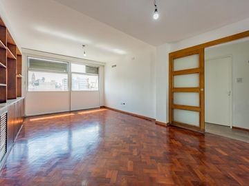 VENTA - Departamento reciclado - 2 Dormitorios - 2 Baños- Centro, Rosario