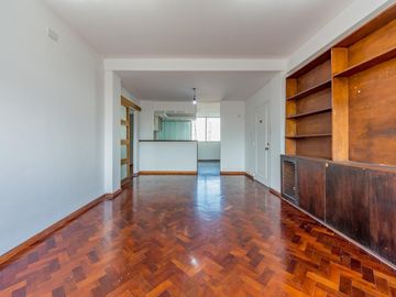 VENTA - Departamento reciclado - 2 Dormitorios - 2 Baños- Centro, Rosario