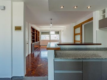 VENTA - Departamento reciclado - 2 Dormitorios - 2 Baños- Centro, Rosario