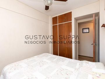 Hermoso piso de 4 Ambientes con dependencia, escritorio, baulera y cochera