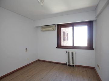 Muy buen departamento en venta en Martinez - 3 dormitorios - 2 cocheras