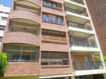 Muy buen departamento en venta en Martinez - 3 dormitorios - 2 cocheras