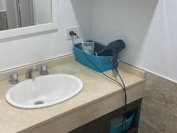 Casa en venta en Altos de Campo Grande. VENTA CON RENTA