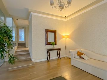VENTA | PISO EN PLAZA MITRE | COCHERA