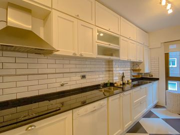 VENTA | PISO EN PLAZA MITRE | COCHERA