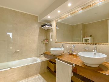 VENTA | PISO EN PLAZA MITRE | COCHERA