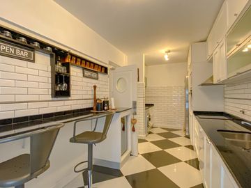 VENTA | PISO EN PLAZA MITRE | COCHERA