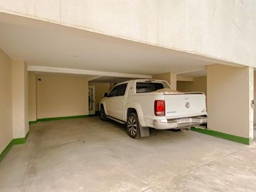 VENTA | PISO EN PLAZA MITRE | COCHERA