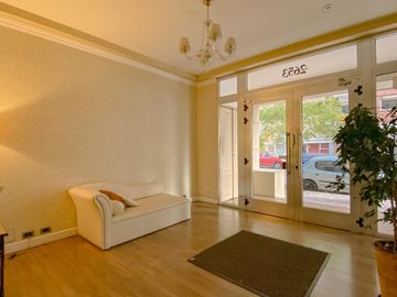 VENTA | PISO EN PLAZA MITRE | COCHERA