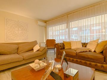 VENTA | PISO EN PLAZA MITRE | COCHERA