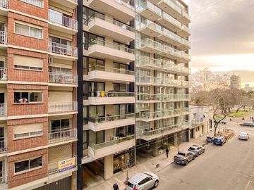 VENTA | PISO EN PLAZA MITRE | COCHERA