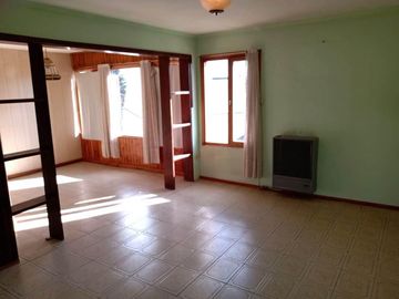 DEPARTAMENTO CALLE LA PAZ AL 700