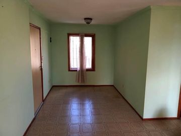 DEPARTAMENTO CALLE LA PAZ AL 700