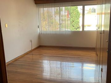 CASA EN VENTA EN INSURGENTES CUICUILCO DE 650M2