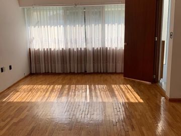CASA EN VENTA EN INSURGENTES CUICUILCO DE 650M2