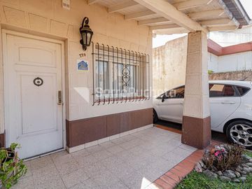 Venta Casa 5 ambientes en Haedo Sur