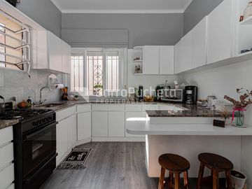 Venta Casa 5 ambientes en Haedo Sur