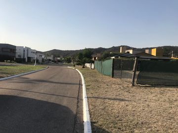 Venta. Terreno 800 m2. San Luis, Juana Koslay, Bº El Campestre