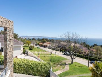Casa con amplia vista en Jardín del Mar