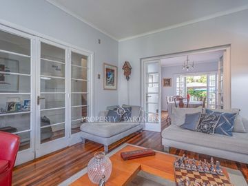 Acogedora casa en barrio Miraflores