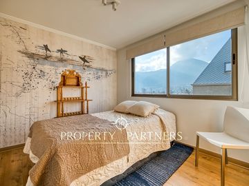 Duplex, vista despejada y cercano a colegios.