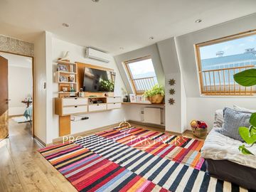 Duplex, vista despejada y cercano a colegios.