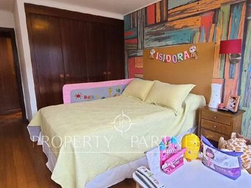 Excelente departamento en barrio poniente