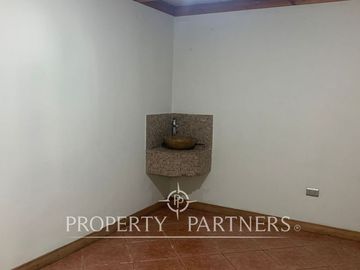 Oportunidad Amplia Casa Calle Limache