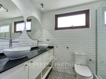 Lo Arcaya, gran terreno con dos casas independientes cada una con jardín. Agua propia