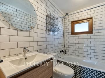 Lo Arcaya, gran terreno con dos casas independientes cada una con jardín. Agua propia