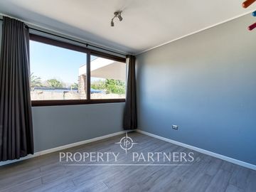 Lo Arcaya, gran terreno con dos casas independientes cada una con jardín. Agua propia