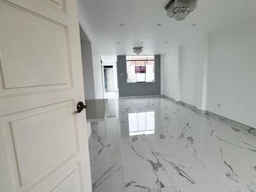 Departamento en  Venta  La Perla  Av Insurgentes