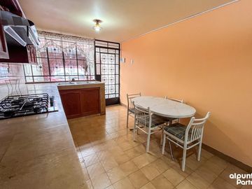 Amplia Casa en Venta en Urb San Diego -San Martin de Porres