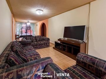 Amplia Casa en Venta en Urb San Diego -San Martin de Porres